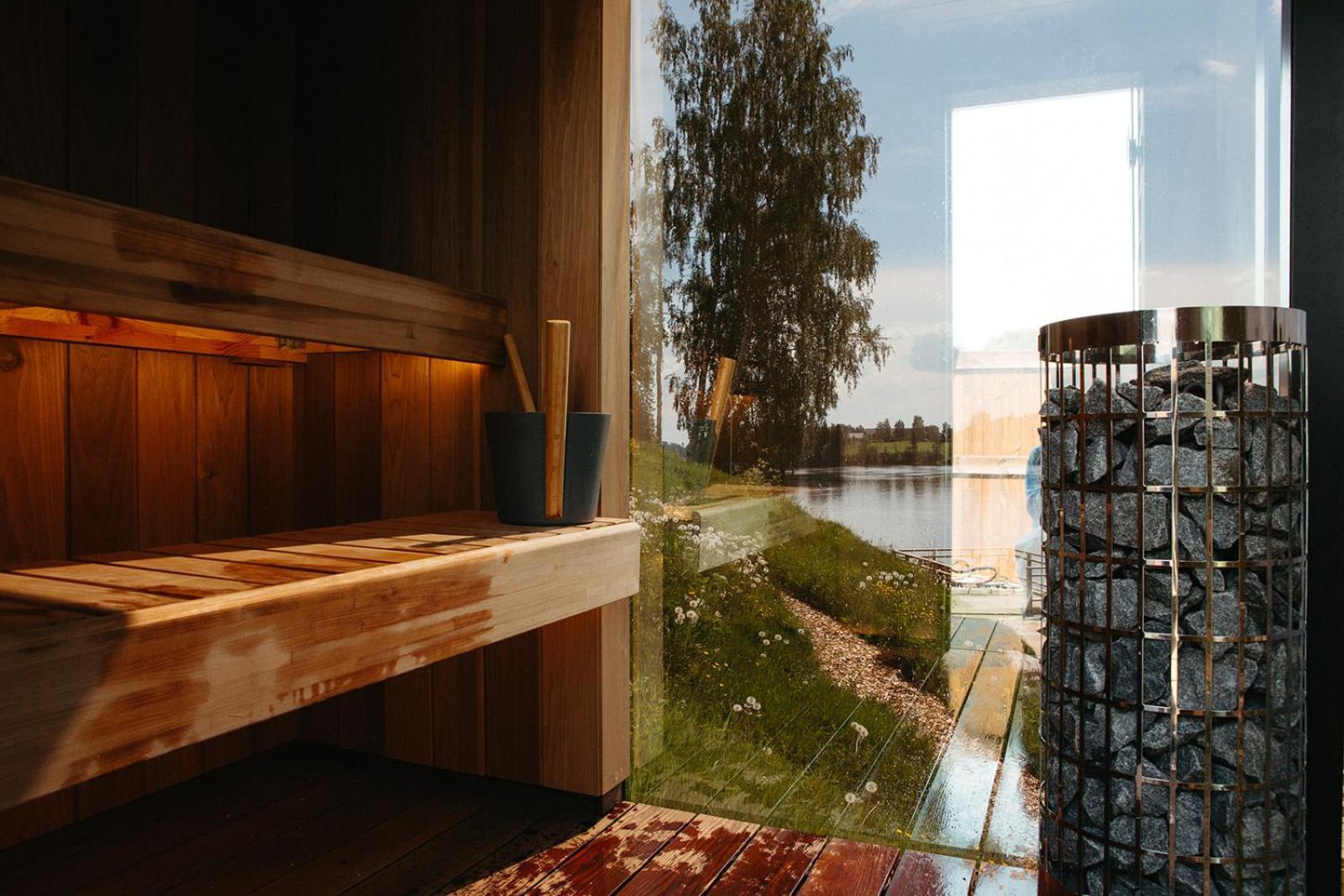 Wonderinn Riverside Arnes  Ngoại thất bức ảnh